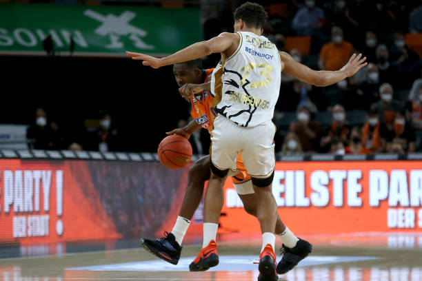 两场比赛中 两场比赛中