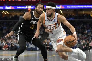 充当年轻球 充当年轻球