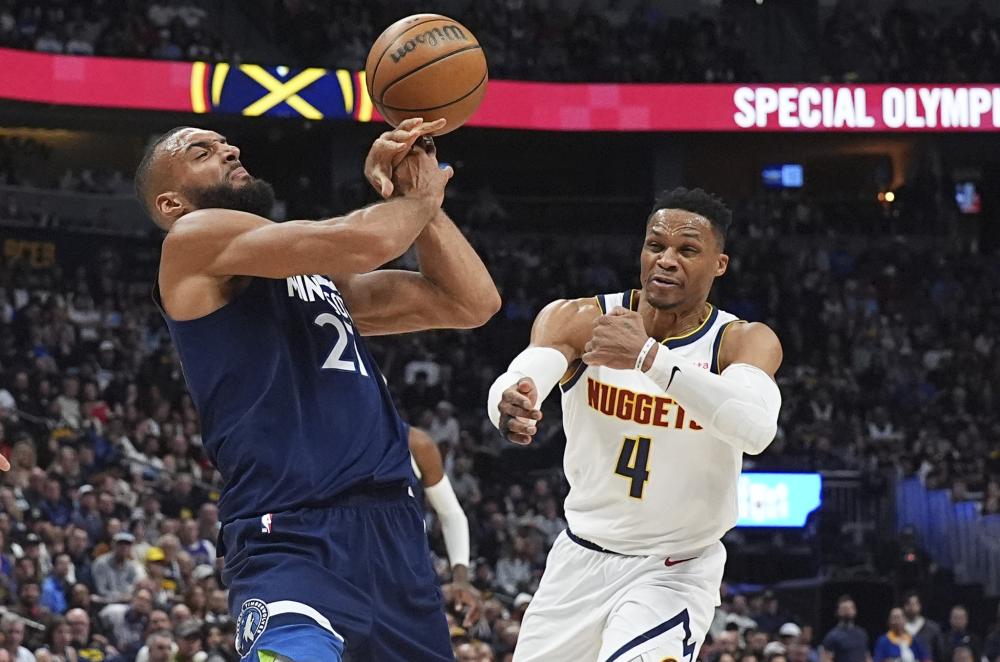 出现人员侧 出现人员侧